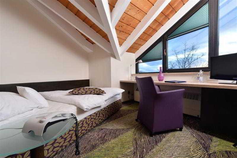 Dormero Duesseldorf Hotel 4*